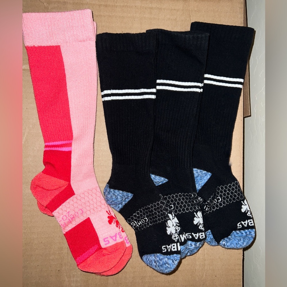 1 NEW / 3 GUC Bombas Women's Performance & Everyday Compression Socks